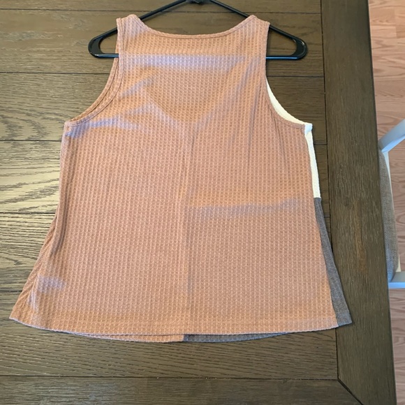 NEW Tank Top size Large - Picture 3 of 3